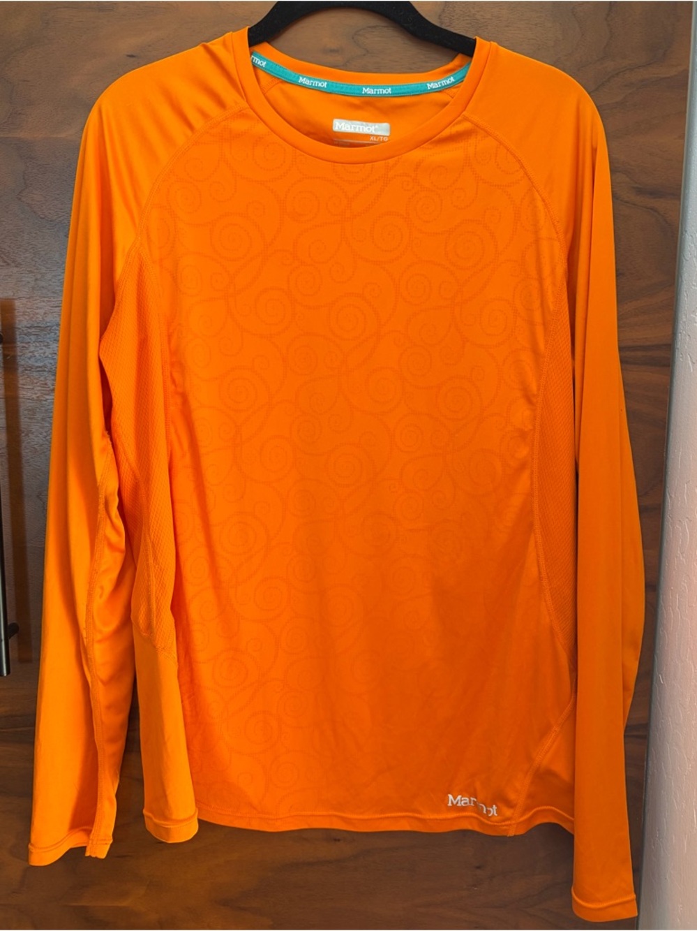 🌸 Marmot Performance long sleeve